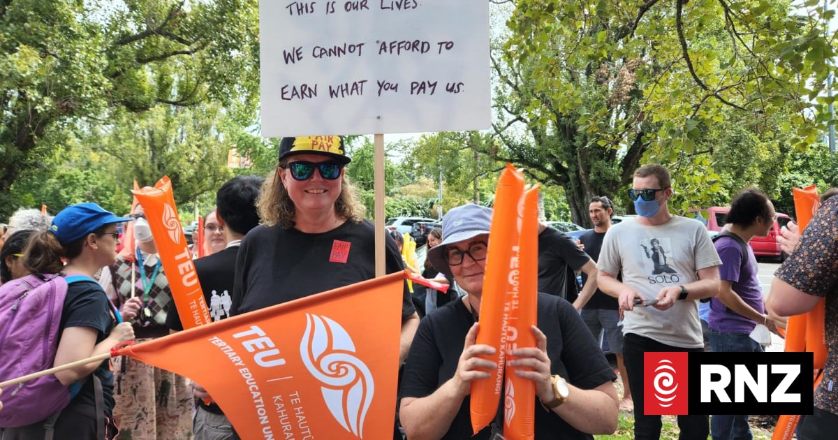 University and polytech staff vote to strike together for first time