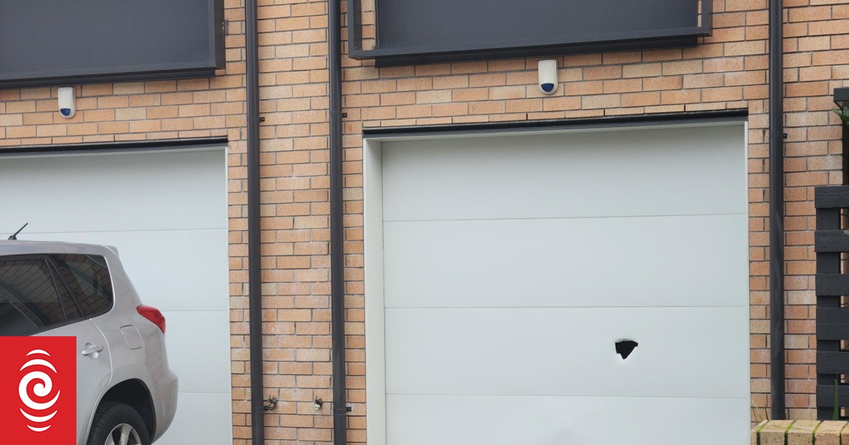 Residents 'shaken' by drive-by shooting at Auckland housing complex - Vimarsana News