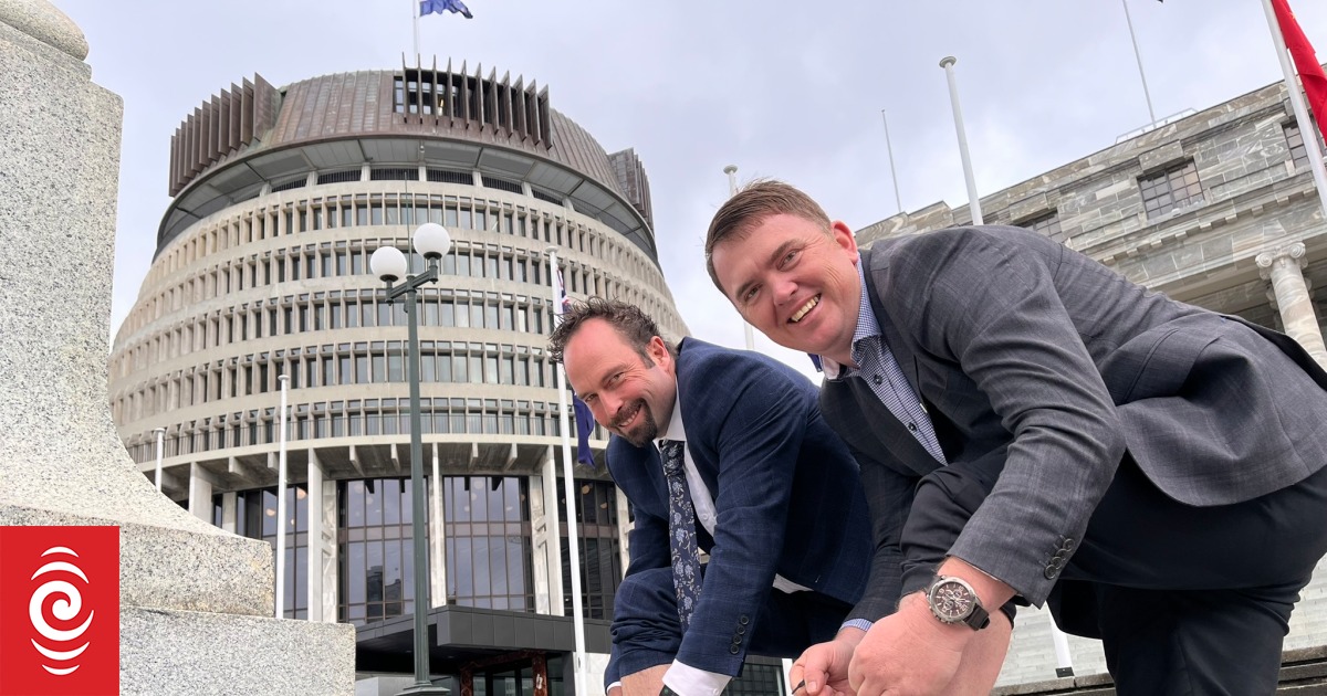Politicians vs farmers in fundraiser rugby match in Gisborne - Vimarsana News