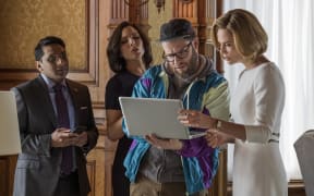 Tom (RAVI PATEL), Maggie (JUNE DIANE RAPHAEL), Fred Flarsky (SETH ROGEN), and Charlotte Fields (CHARLIZE THERON) in LONG SHOT. Photo Credit: Philippe Boss ©.
