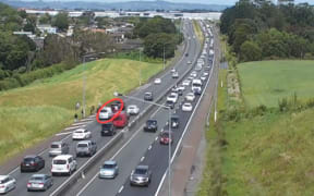 Waka Kotahi warned traffic was being slowed by a four-car crash on Auckland's South-Western motorway, SH20, 23/12/22