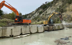 Removal of the rabbit weir
