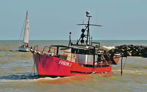 Starting yesterday, Whakatāne District Council’s dredge boat the Evelyn J is working in the narrows over coming weeks to help keep the bar workable.