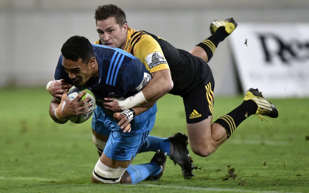 Jerome Kaino scores his second try.
