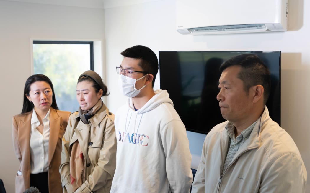 华人少年遇袭案：家长痛心，交通部长要求调查公共交通安全_新西兰华人论坛