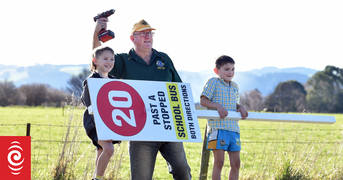 Bus driver installs own road sign to slow speedsters