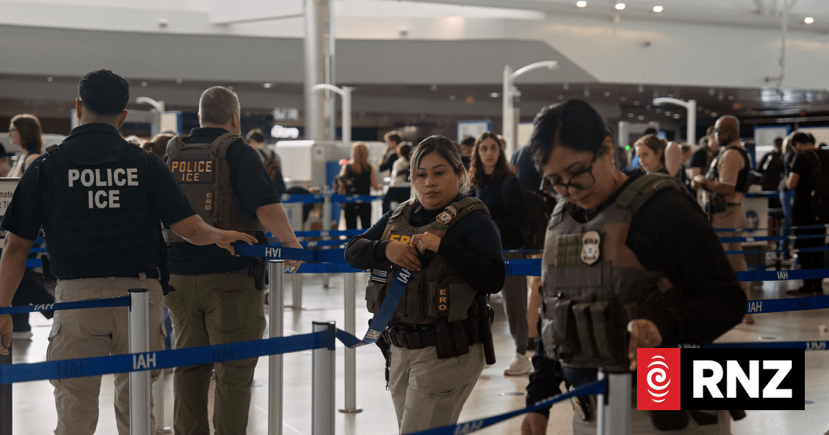 Kiwi being held in ICE detention centre in California