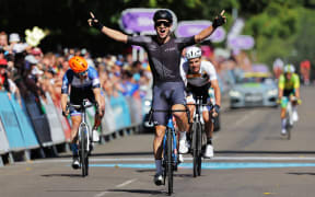 New Zealand cyclist Aaron Gate wins the road race at the 2022 Commonwealth Games.