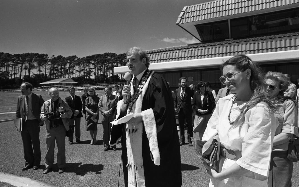 David Lean at the opening of the New Plymouth Wastewater Treatment Plant in 1984 with his wife Janet.