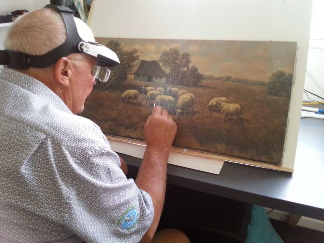 Cleaning & restoring an early dutch oil