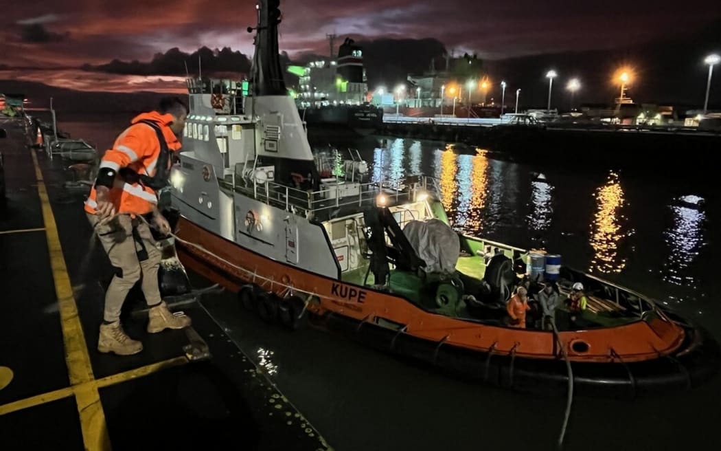 Kupe leaves Port Taranaki.