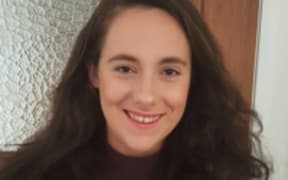Lara Greaves