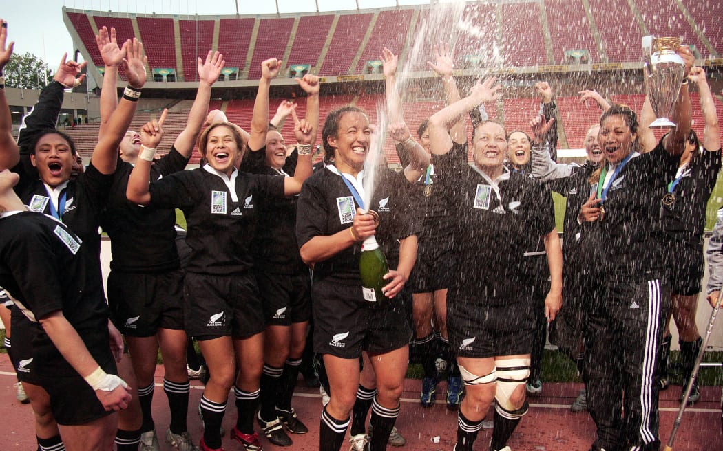 Farah Palmer celebrates during the Womens Rugby World Cup Final at the between New Zealand and England at Commonwealth Stadium, Edmonton, Canada on 17 September 2006. Copyright Photo: Paul Seiser / www.photosport.co.nz