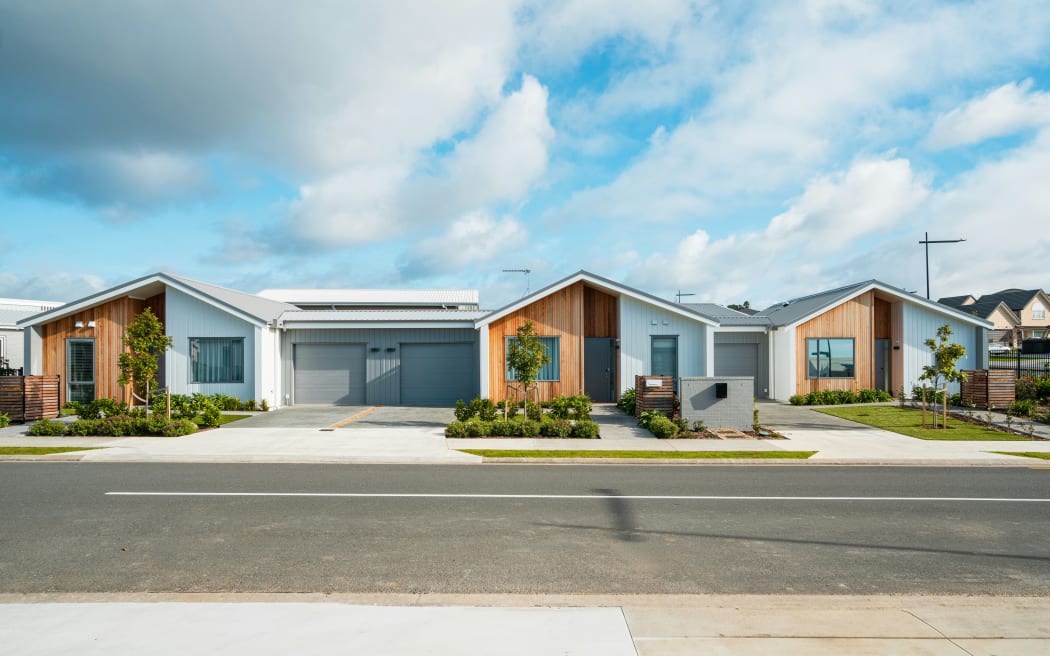 Single-storey townhouses.