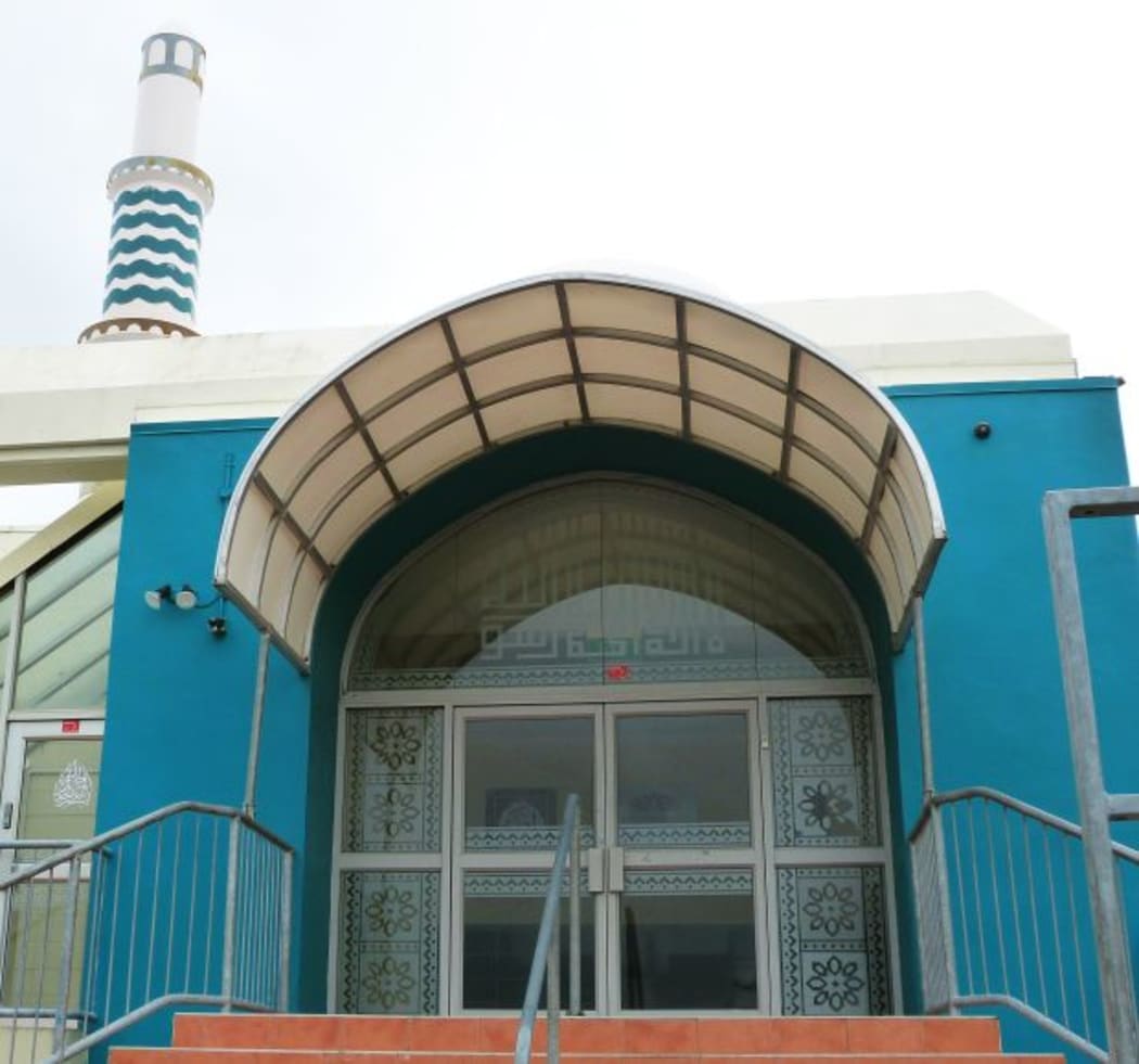 Kilbirnie Mosque with turquoise walls and etched glass doors