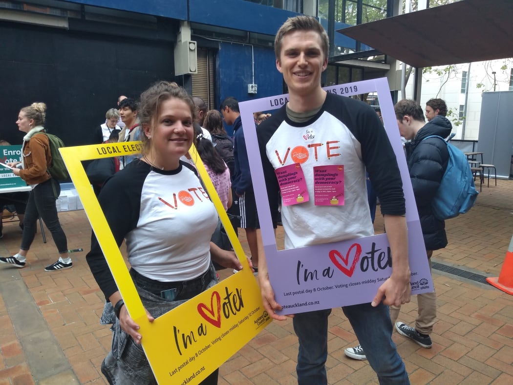 Rock Enrol volunteers Cleo Hood & Bruce Kidd.