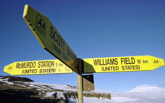 south pole sign