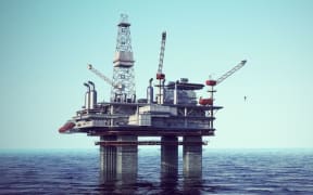 Offshore oil drilling platform - generic