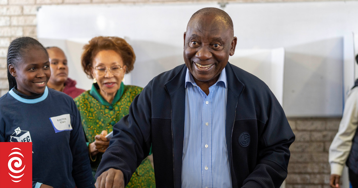 جنوب أفريقيا: حزب المؤتمر الوطني الأفريقي مستعد لتقاسم السلطة بعد هزيمة تاريخية في الانتخابات