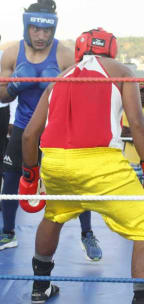 Ezatullah Kakar fighting in Port Moresby.