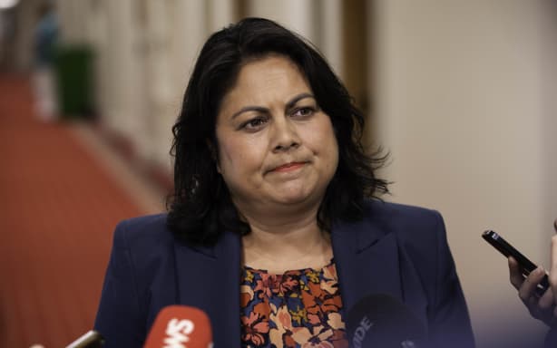 On their final day, MPs consider quality of our final years | RNZ