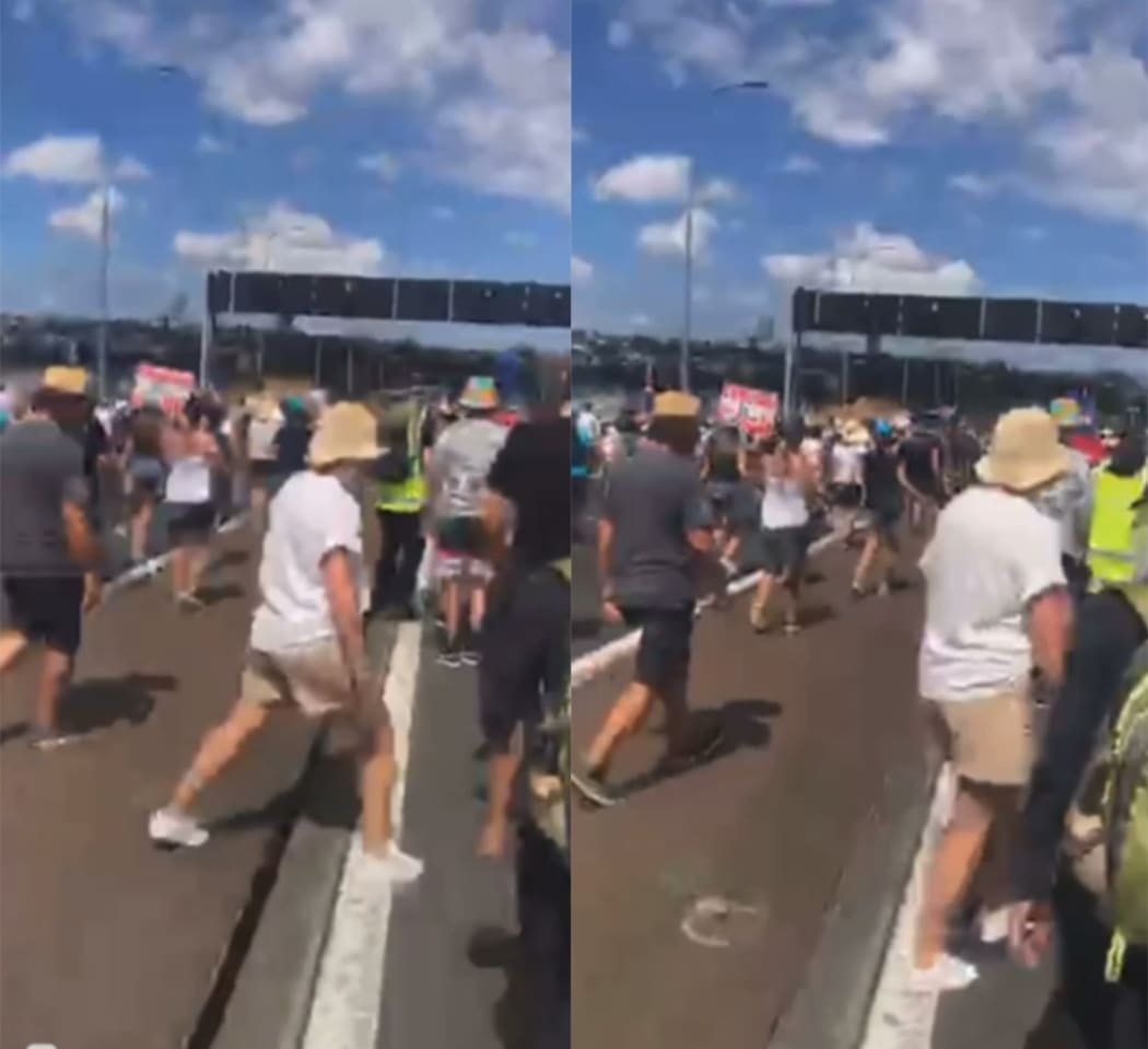 Video still showing movement on the Harbour Bridge.