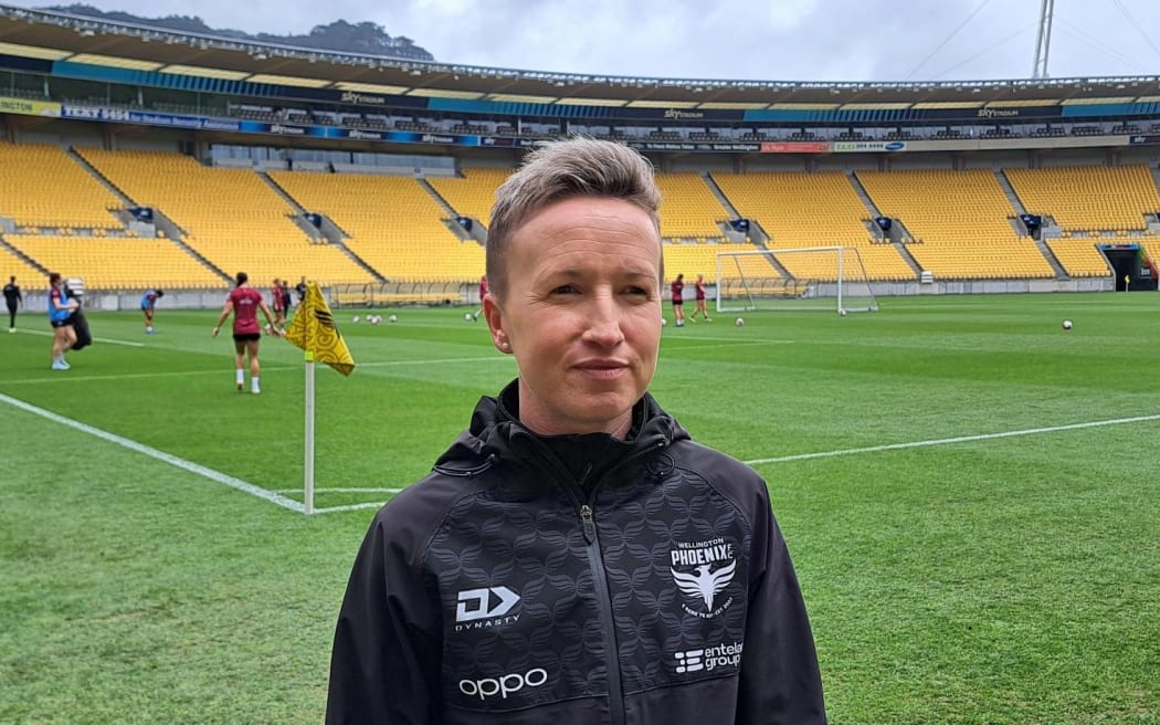 Phoenix coach Bev Priestman, 2025.