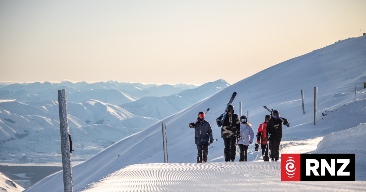 Some ski field operators poised to welcome season's first skiers | RNZ