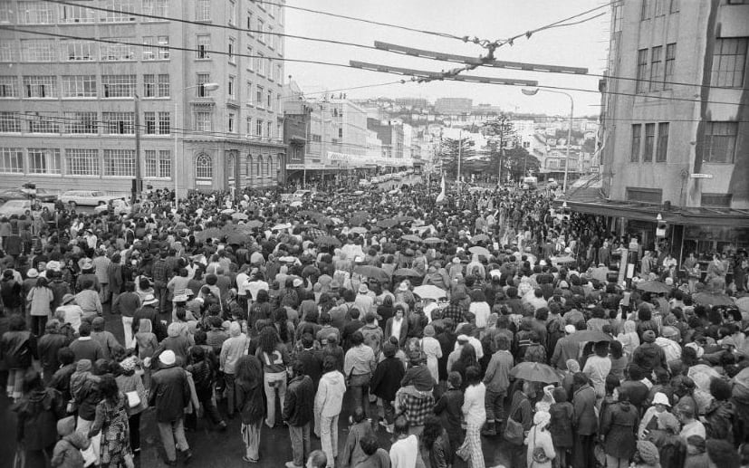 The Māori land march of 1975 reaches Taranaki Street, Wellington.