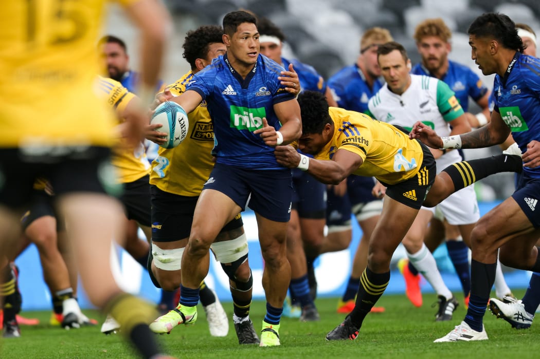 Roger Tuivasa-Sheck looks for support during the Blues v Hurricanes, Round 2 of the Super Rugby Pacific rugby union competition at Forsyth Barr Stadium, Dunedin, New Zealand.