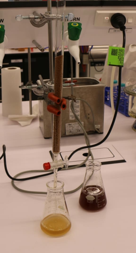 An image of the marc or waste, inside a pipette, being drained of any residual liquid.