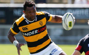 Seta Tamanivalu in action for Taranaki