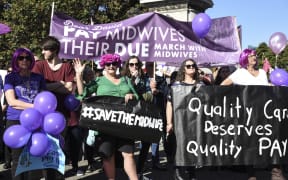 Widwives rally in Wellington.