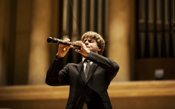 Oboist Thomas Hutchinson