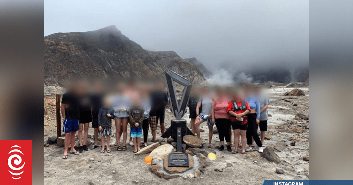 Whakaari families, survivors, return to island | RNZ