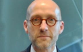 Dr Peter Shand