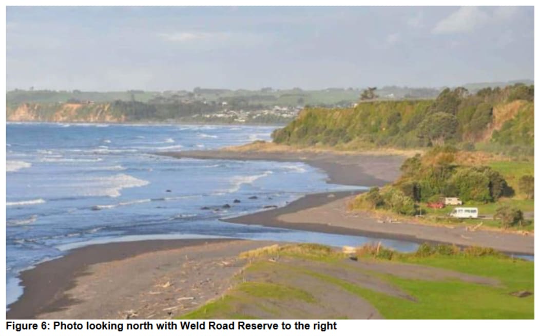Looking north, with Weld Road Reserve to the right.