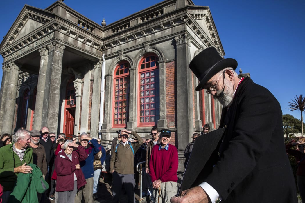 David Verrall as Richard Seddon