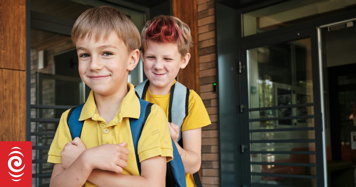 Why do New Zealand schools have different start dates?