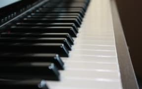 Piano keyboard