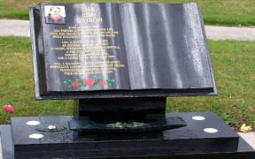 Lisa Watson headstone