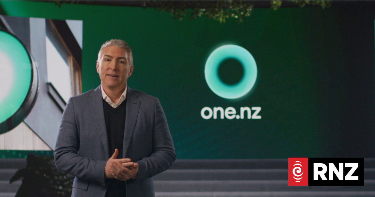 'The right time': One New Zealand chief executive Jason Paris steps down