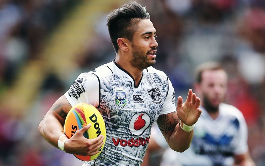 Shaun Johnson en route to the tryline for the Warriors against the Bulldogs at the NRL Auckland Nines at Eden Park. Saturday 6 February 2016. Photo: Anthony Au-Yeung / www.photosport.nz