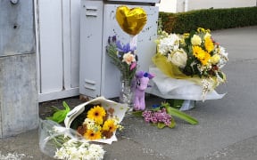 Woman charged with murder of three daughters. Graham & Lauren Dickason and kids Liane 6 and twins Maya and Karla 2 Dickason