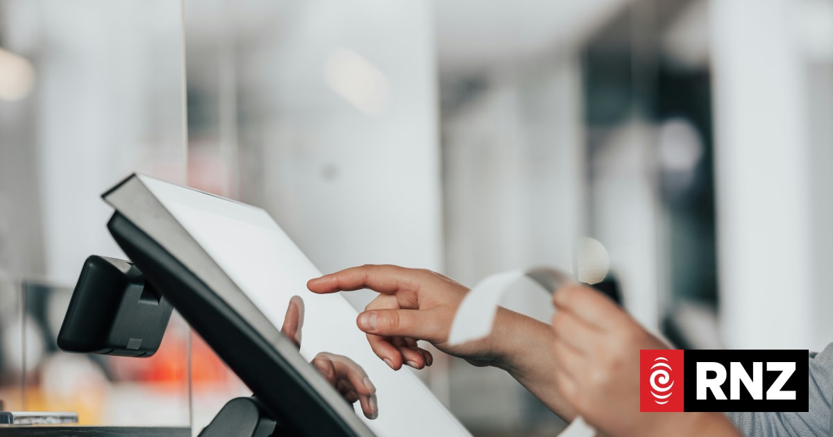 Retail workers received an average pay rise of 1 percent in 2026