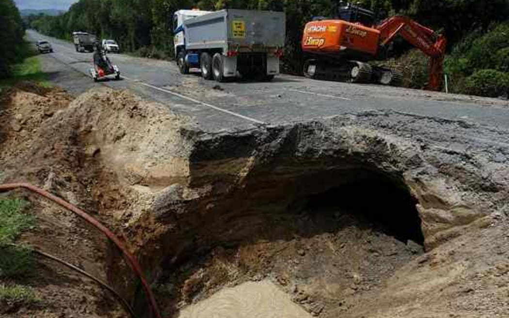 Part of State Highway 29A in Tauranga is closed after a three metre-deep tomo, or cavity, was discovered beside the road.