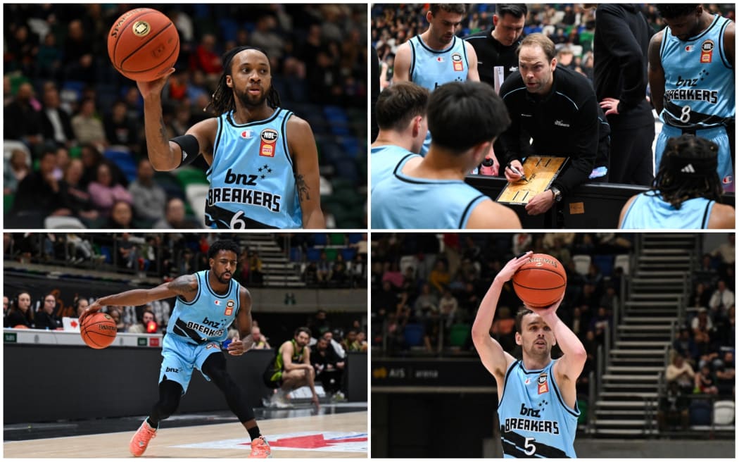 Breakers Parker Jackson-Cartwright, coach Petteri Koponen, Izaiah Brockington, Taylor Britt.