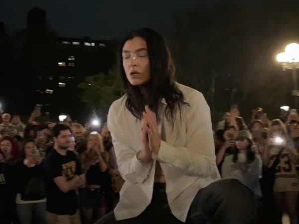 Lorde debuts her new song ‘What Was That’ in a New York park | RNZ