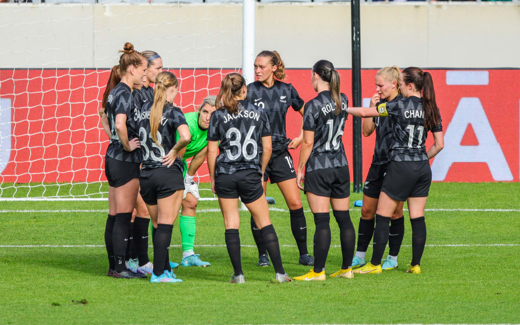 Football Ferns talk during a game against USA, 2023.