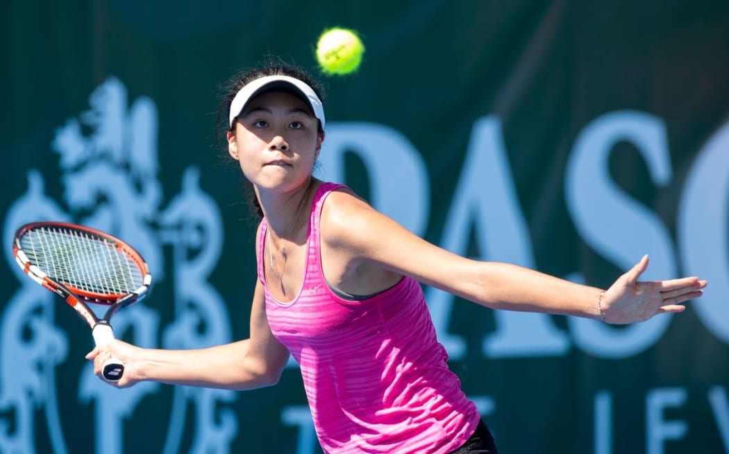 Rosie Cheng on her way to beating Sacha Jones to win the women's open singles final at the New Zealand tennis championships 2015. Copyright photo: David Rowland / www.photosport.nz